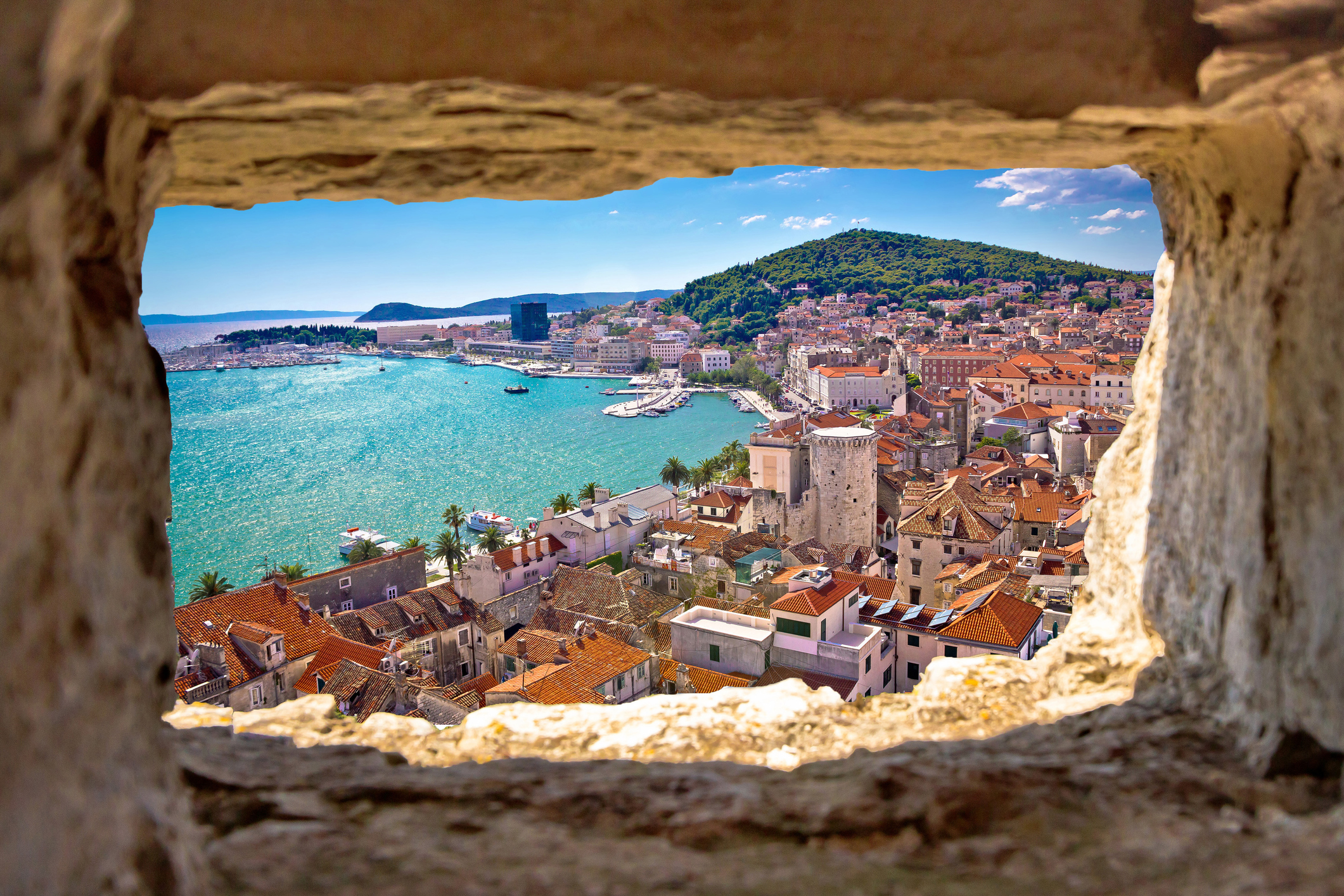 Split bay